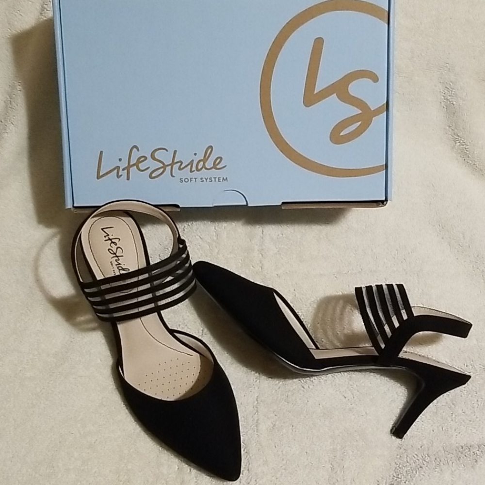 LifeStride Slingback Pumps